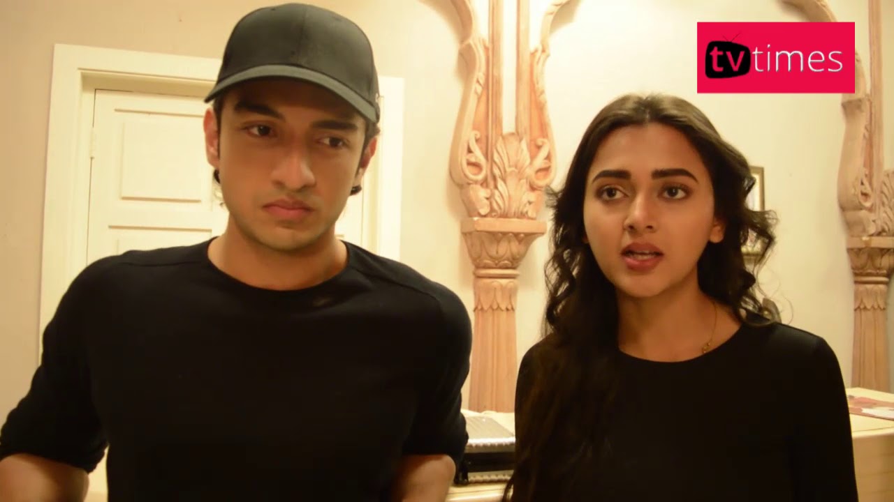 Team Rishta Likhenge Hum Naya has a ball of a time at the first episode screening of the show.