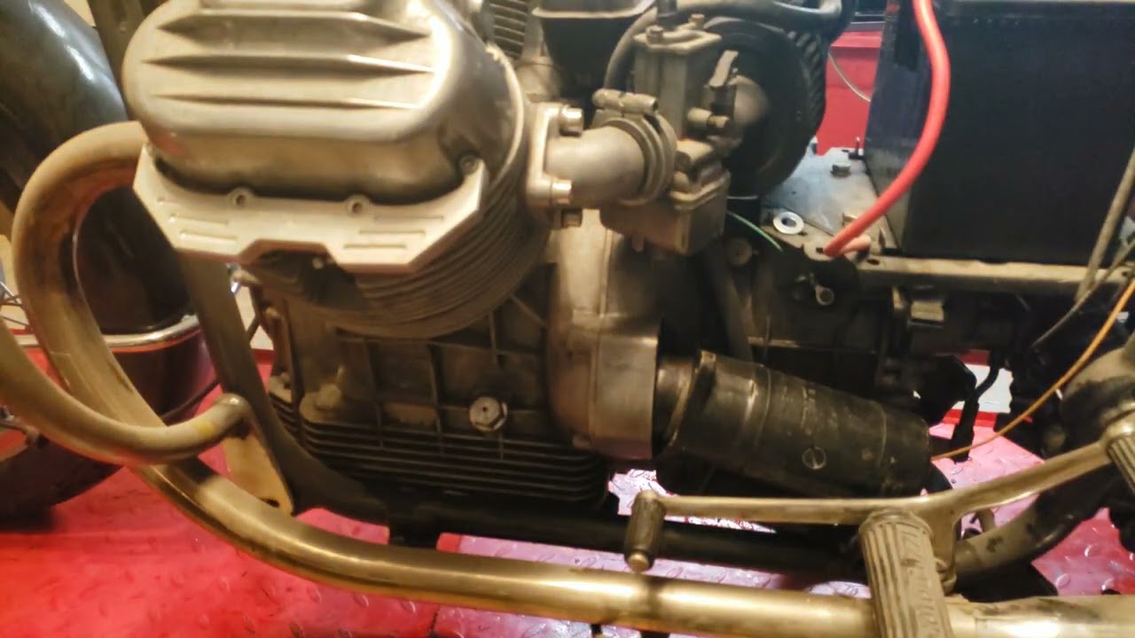 1971 Moto Guzzi Ambassador - Episode 2 - Remove Seat and Tank and add Starter