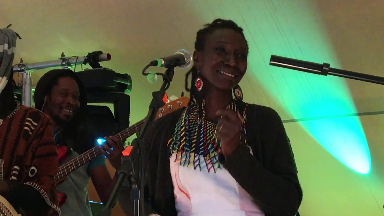 Mariama et Vieux - 1/2