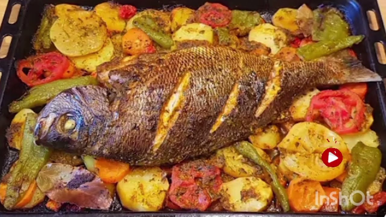 الذ #حوتة فالفرن #مع الخضر ف 10 دقائق رائعة 👌وبنينة 😋 