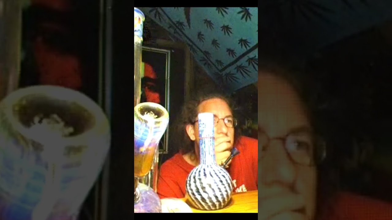 Marijuana Man Gets scared! #marijuanaman #marijuana #man #reels #shorts #weed #pot #bong #420