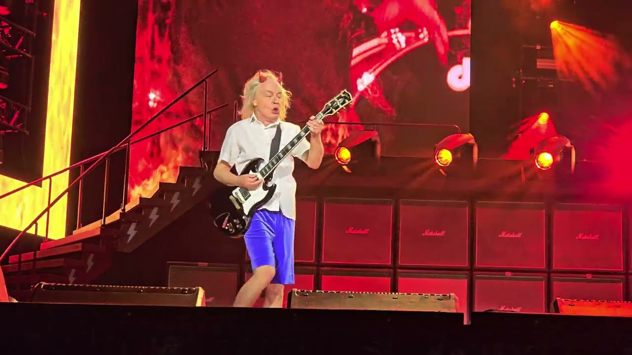 AC/DC - Highway To Hell - Live München 12.06.2024 Olympiastadion Munich POWER UP TOUR FRONT OF STAGE