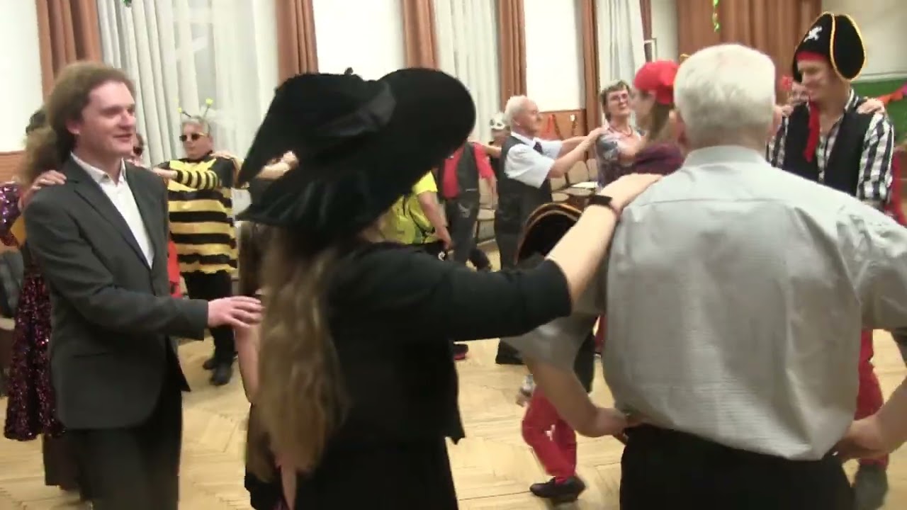 Magyar táncok a 81. népek táncai bálon
