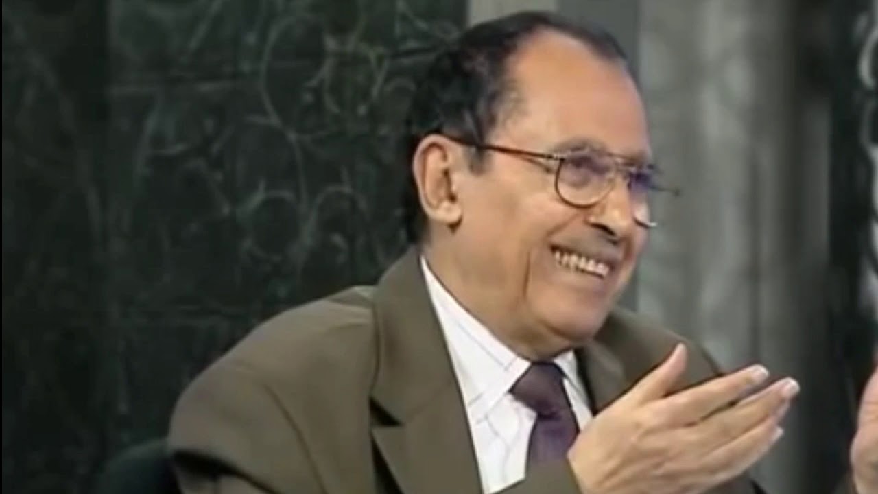 عينا يشرب بها عباد الله لماذا بها وليس منها
