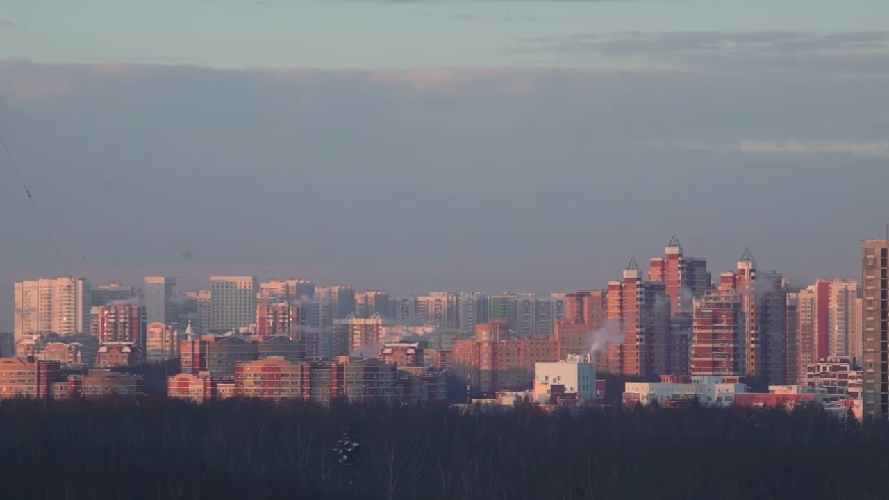 Москва в розовом свете — лес, дома, закат | Без музыки
