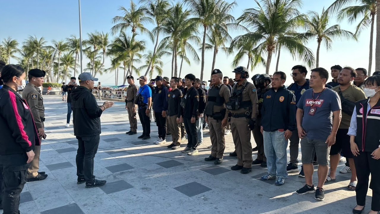 Pattaya Police raid Sois 2 and 3 once again in Jomtien, stepping up pressure on illegal drugs.