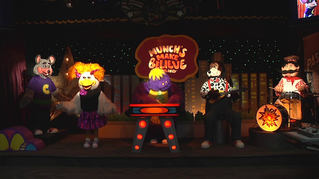 Chuck E. Cheese - Show 3 - My Family