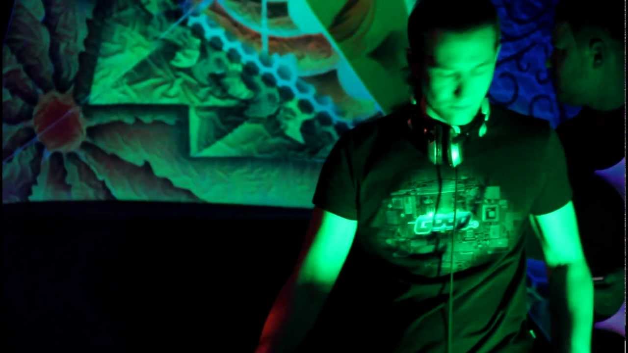 01.12.12 / TIP WORLD PARTY  - SULIMA