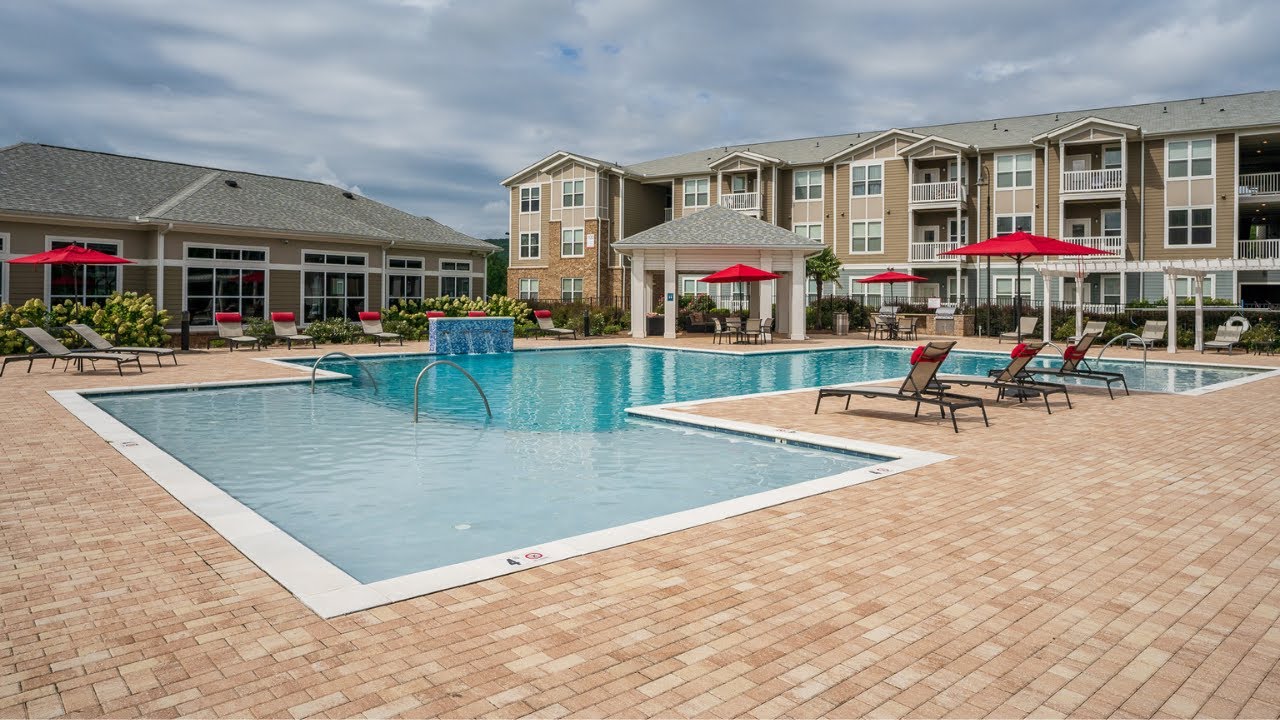 Capital Park at 72 West | Huntsville, AL
