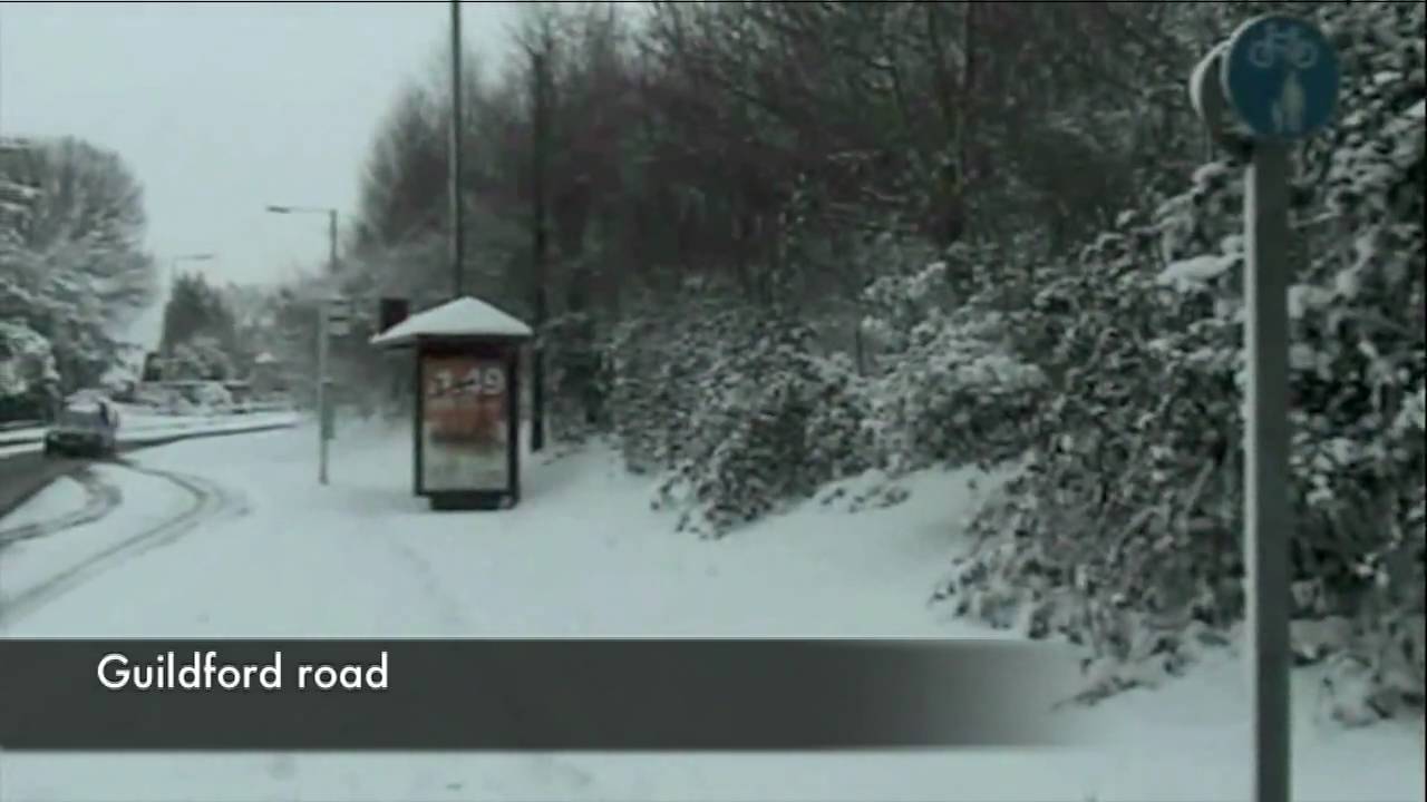 Snow in Chertsey - Surrey (HD)