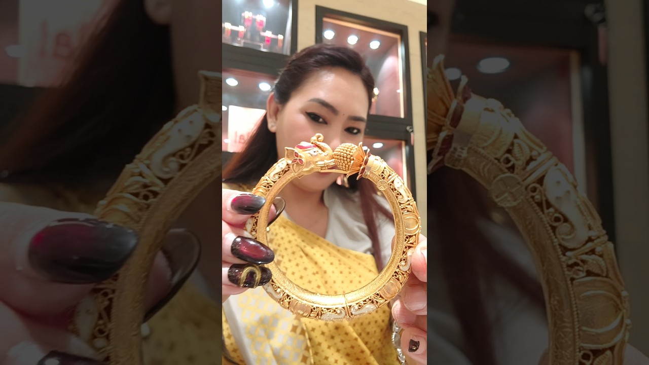 Tanishq 22kt Gold Konkon kotha Elephant head clasp Bangles 🔥 With Antique Finished 😱#shorts #bangles