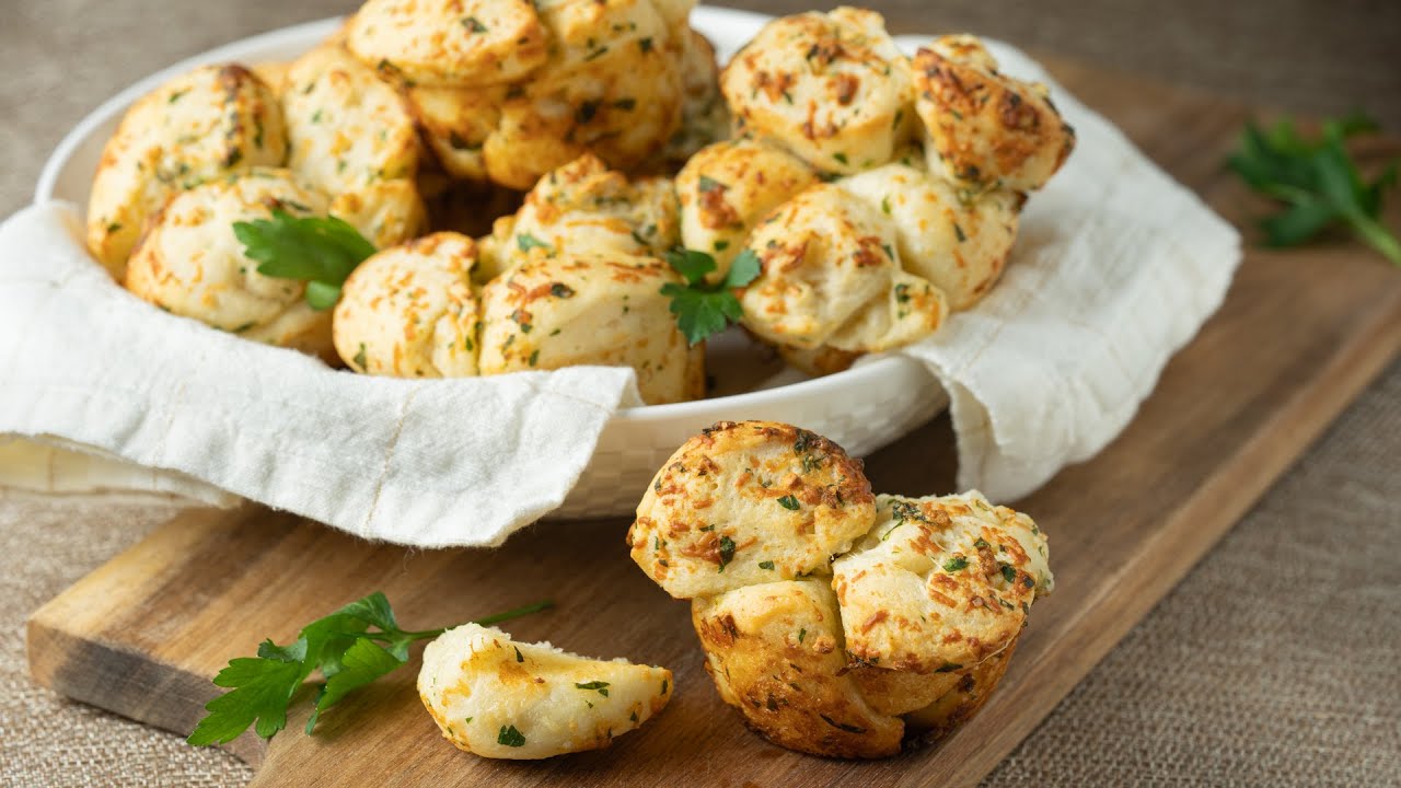 Garlic Parmesan Monkey Buns|Small Batch Bread