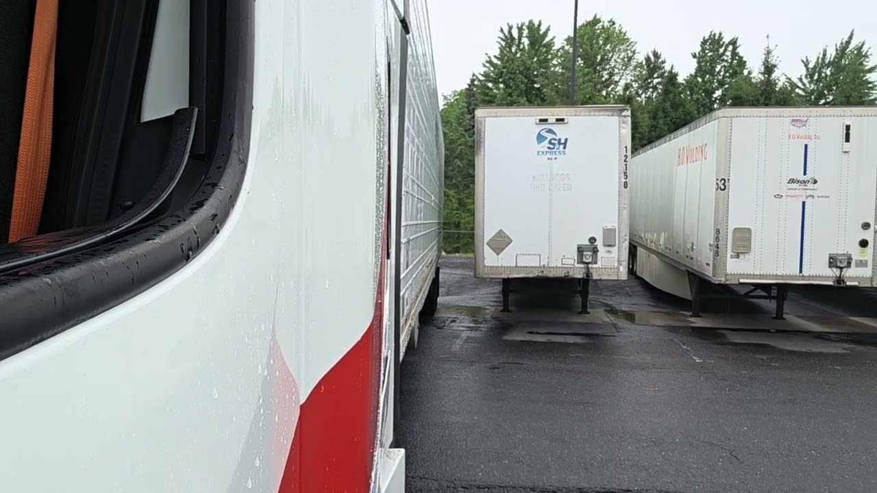 #Backing # up 53 ft trailer 👍(like & subscribe)
