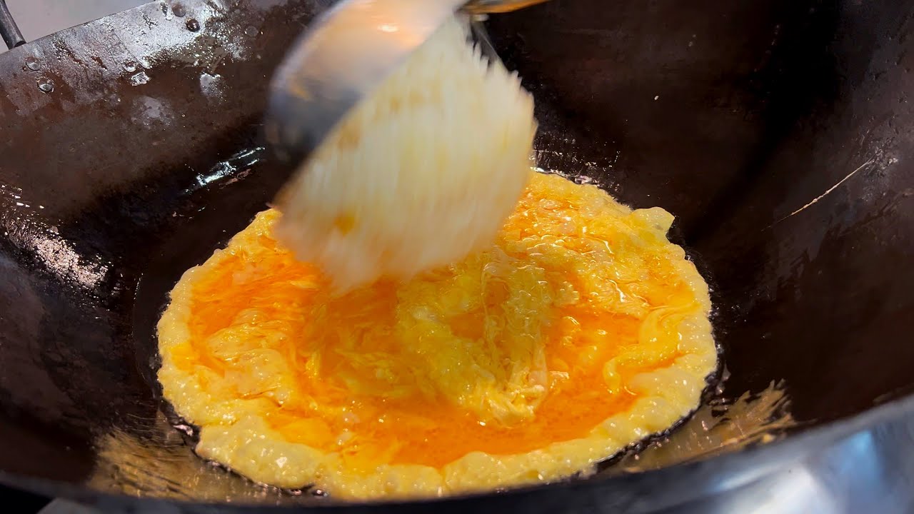 あんかけ炒飯　Fried rice covered starchy sauce