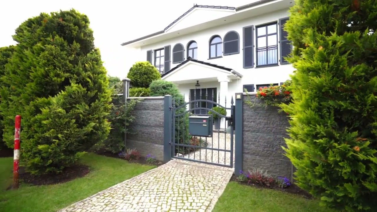 Exklusive Villa mit vielen Möglichkeiten in Berlin-Mahlsdorf!