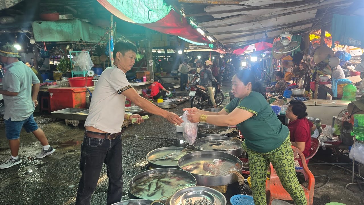 Anh 5 phao câu đi chợ chiều 27 tết mua mồi về lai rai l hữu anh miền tây
