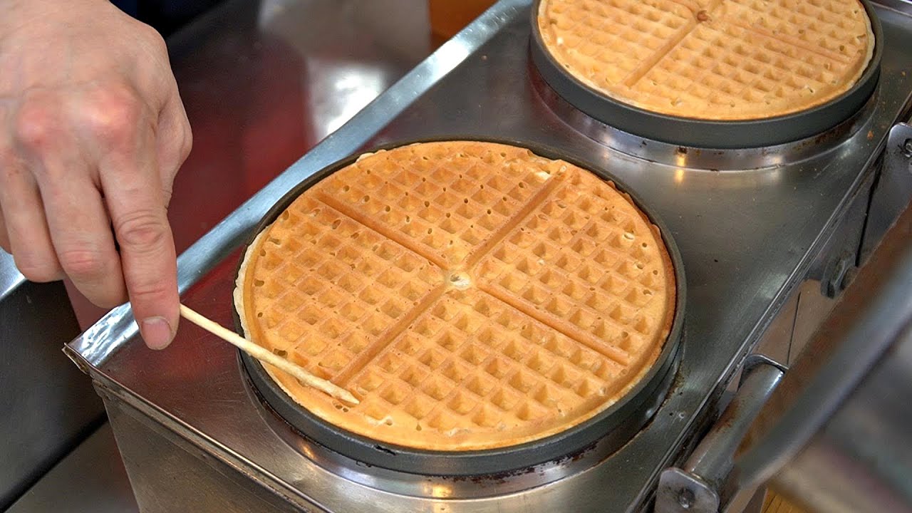 수제반죽 슈크림 과일 와플 / 의정부제일시장 / Waffle with Custard Cream / Korean Street Food