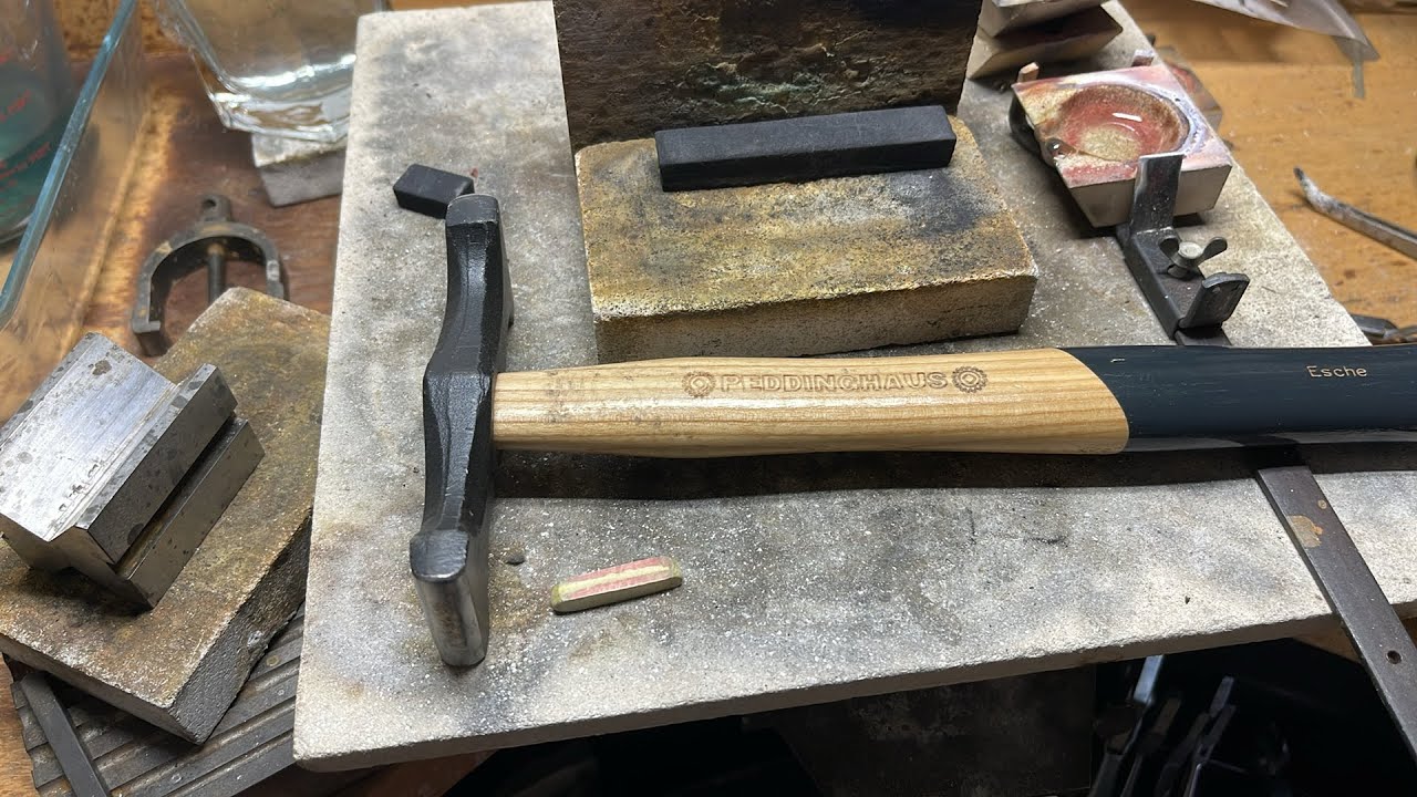 Live Demo: Peening a Gold Ingot with Roberts & Co – Expert Goldsmithing Techniques
