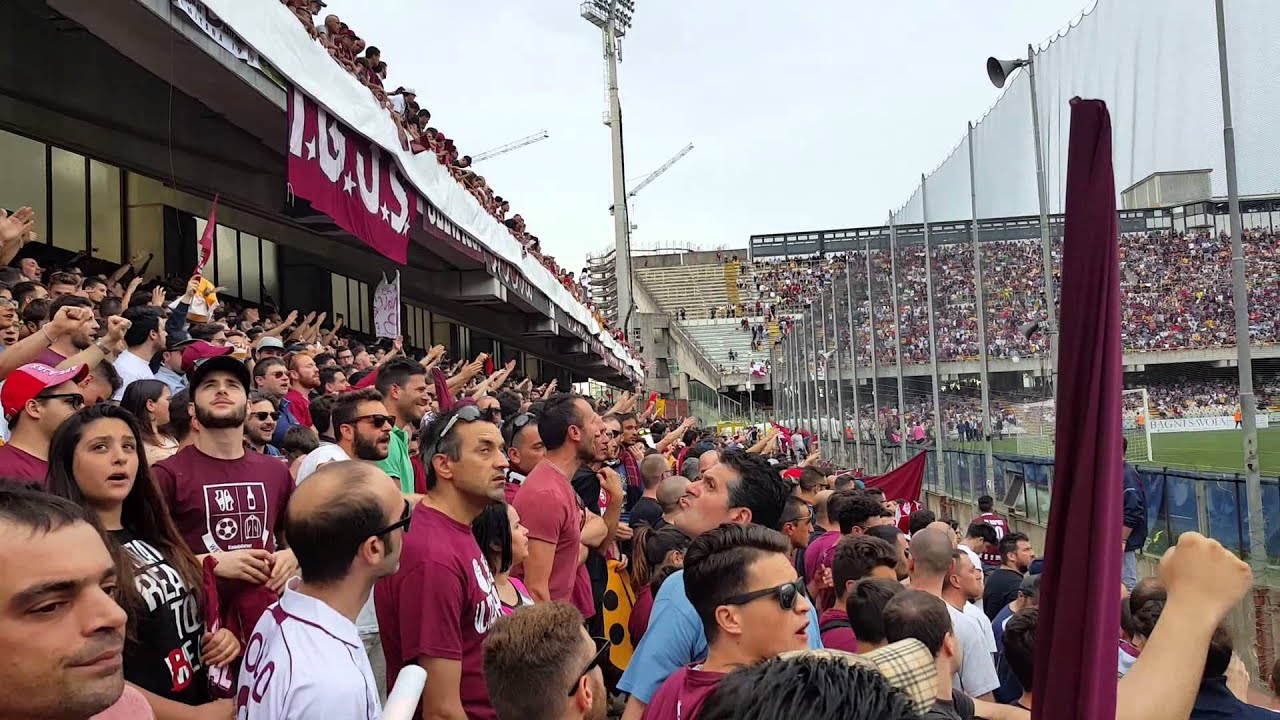 SALERNITANA-CASERTANA 1-1 coreografia curva sud