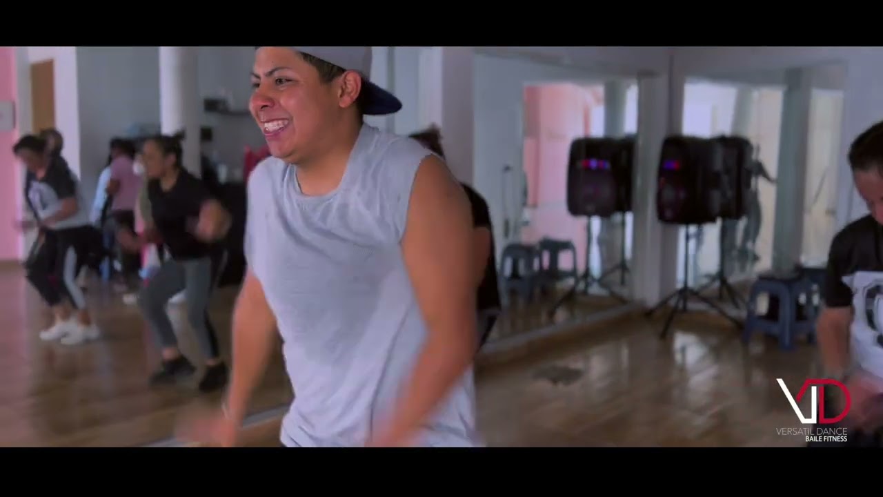 ENFERMERA -REMIX DE CUMBIA CHIDA  - FRANK ABURTH baile fitness