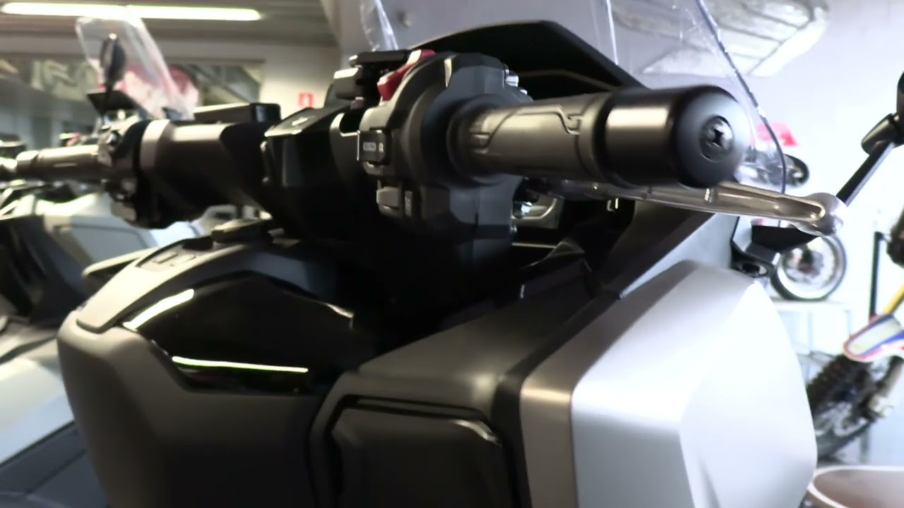 HONDA FORZA 750 NEW MODEL