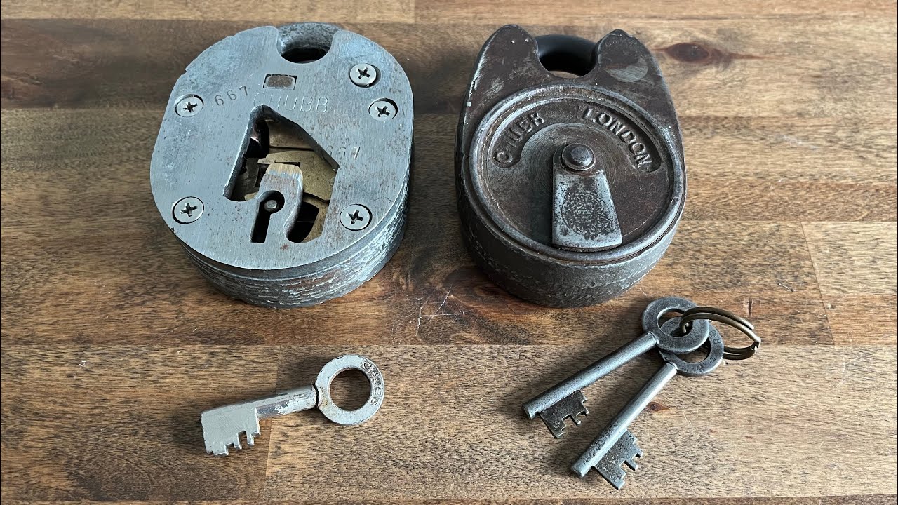 991. How to remove the key from a Chubb Battleship Padlock if the monitor lever is not fully thrown