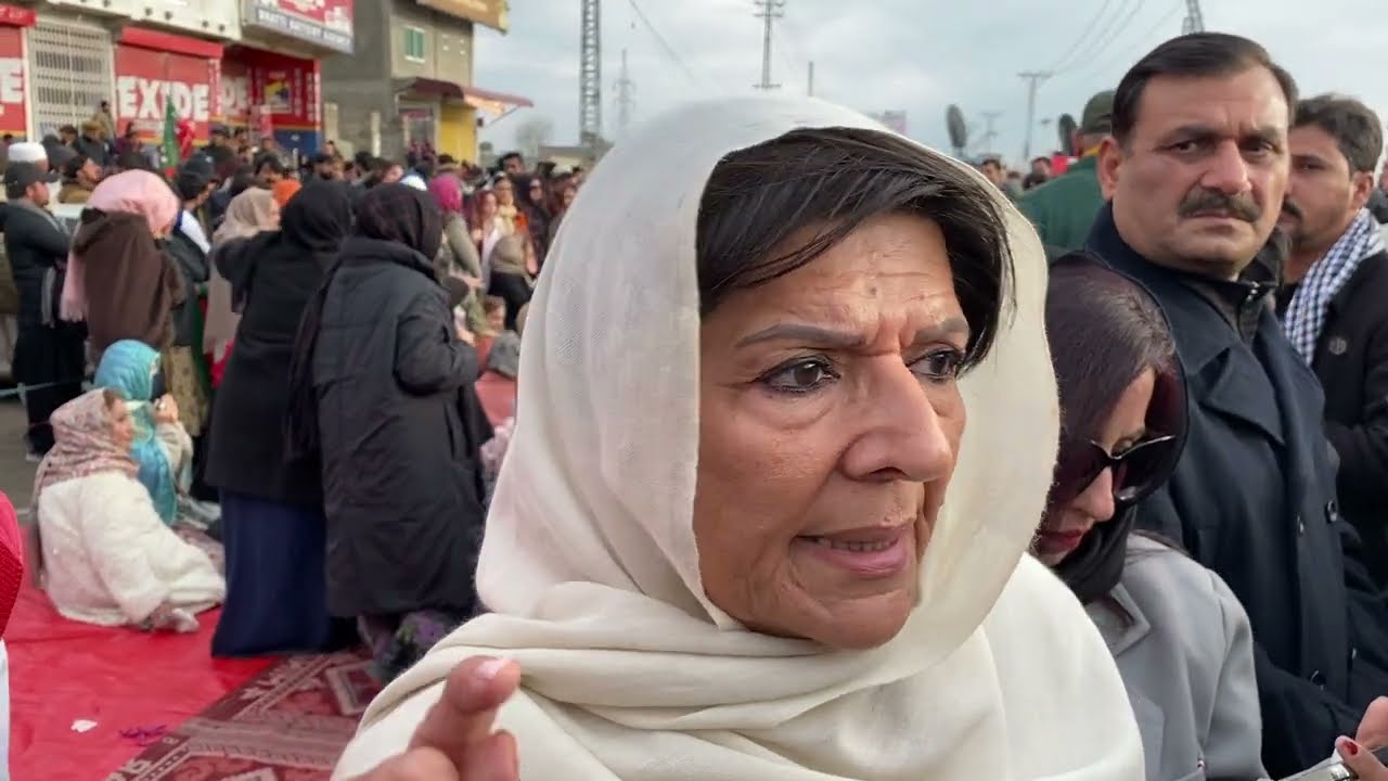 Exclusive: Imran Khan’s Sisters Arrive at Adiala Jail | Aleema, Uzma & Noreen Khan Media Talk 
