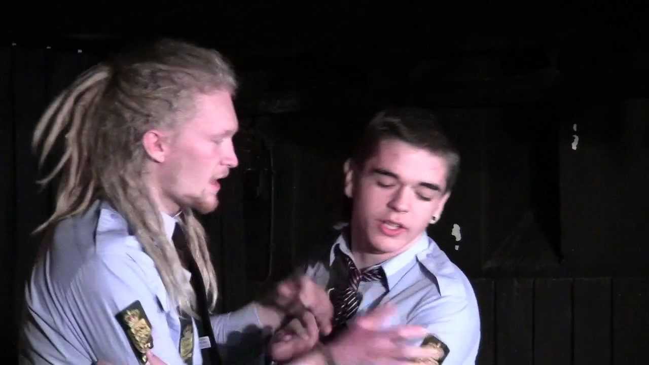 Knald På Kollegiet (Sæson 2) - Afsnit 6 del 1