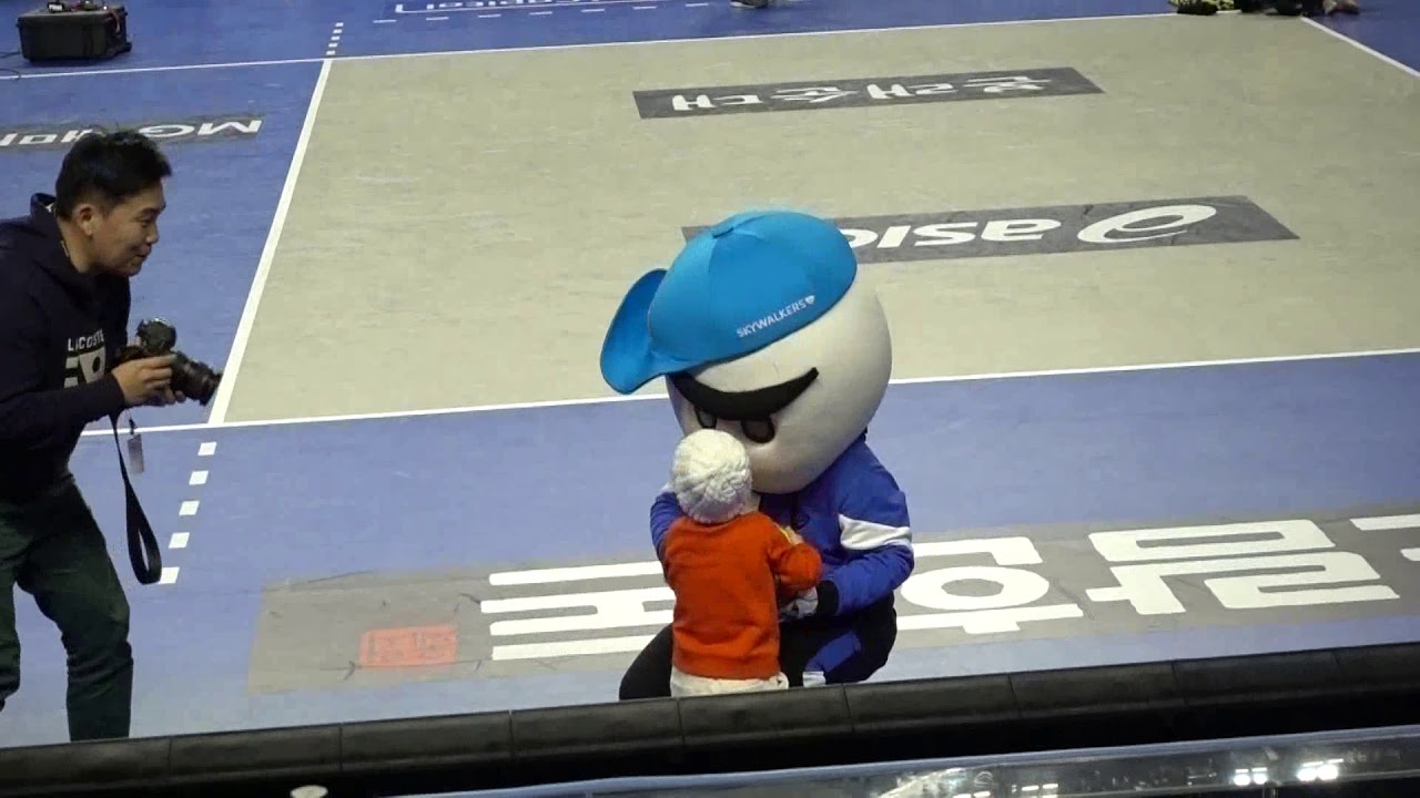 현대캐피탈 스카이워커스 skywalkers KB스타즈전 문성민 moon sungmin 선수 아들 문시호 moon   korea pro volleyball