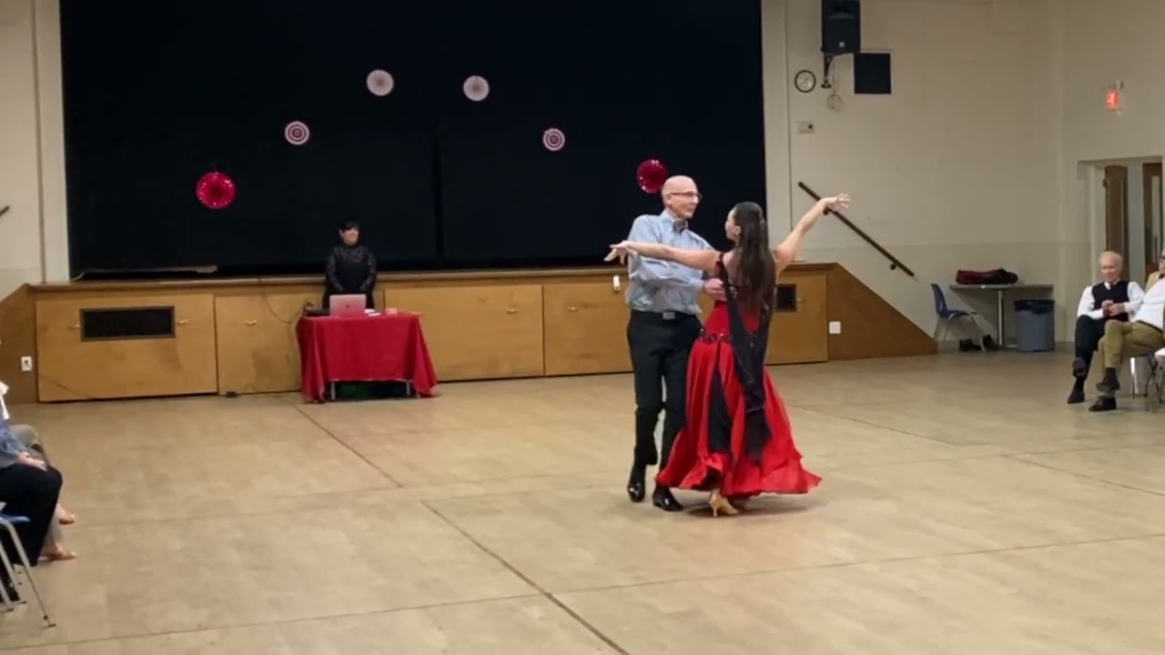 Fox Trot by John & Ilinca  (New Year Social 2026)