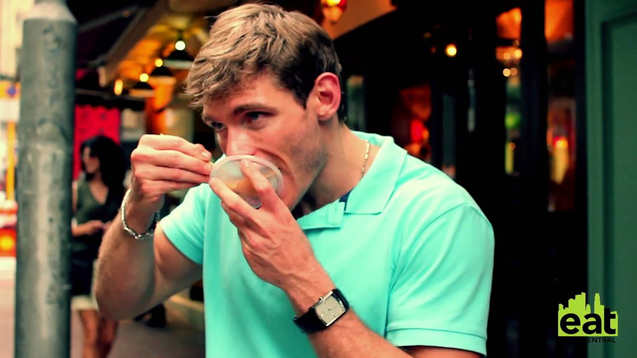 Eat Central - Hong Kong Street Food in Central (Tai Cheong Bakery + Wing Lok Yuen Restaurant)