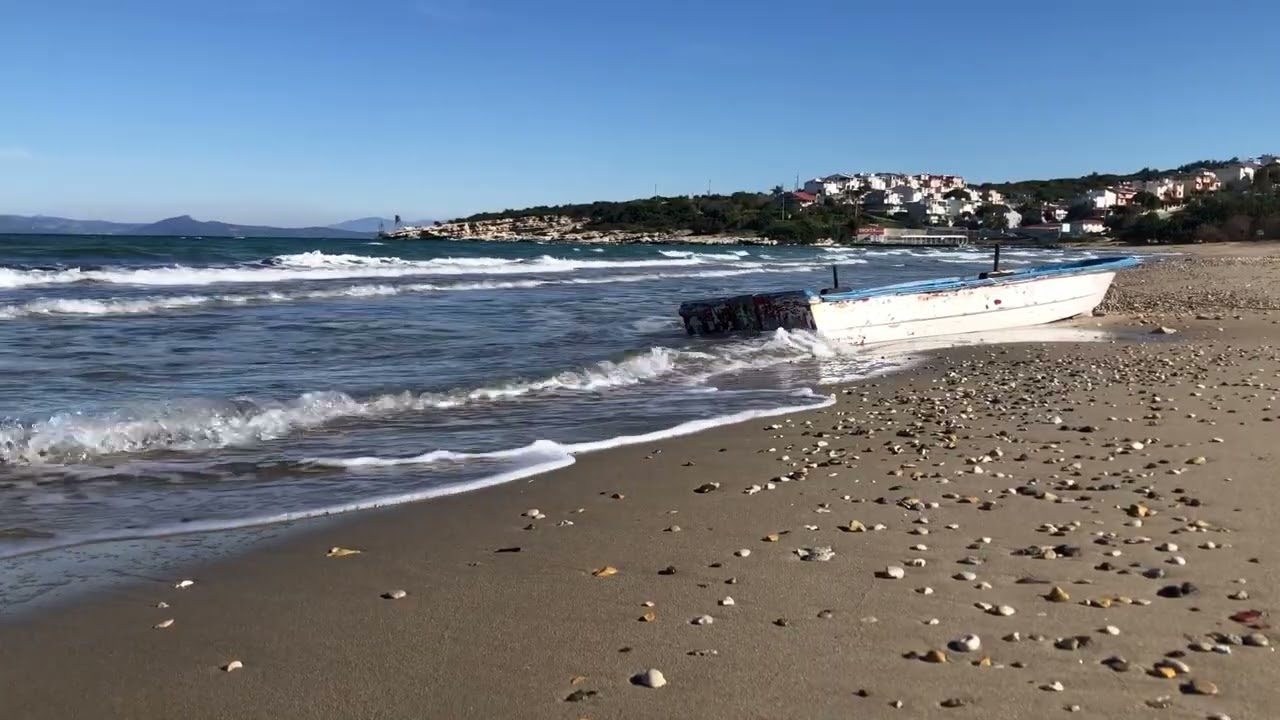 A lonely boat in the wind | Mordoğan, Aegean Sea 