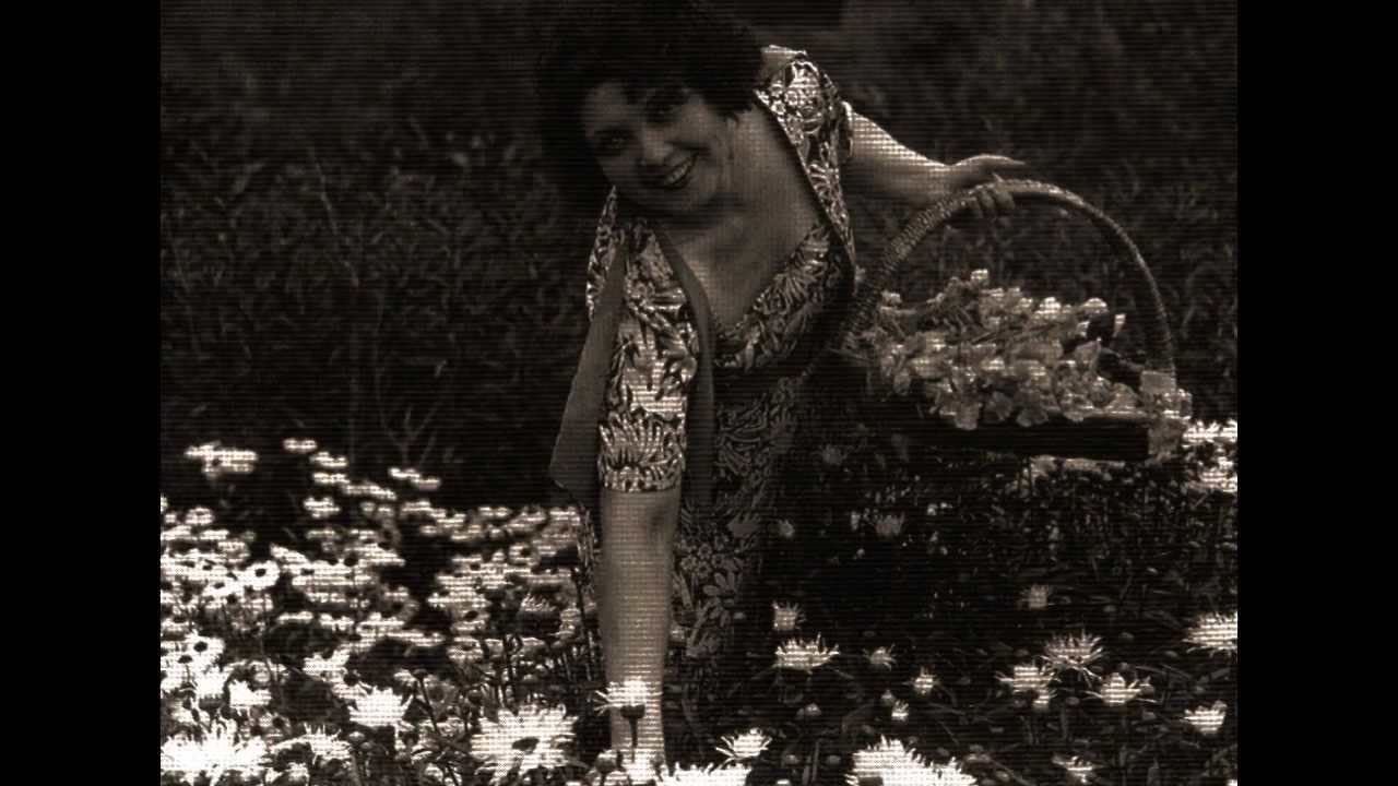 Eduard Toldrà - playing the piano with Conxita Supervía in 1928