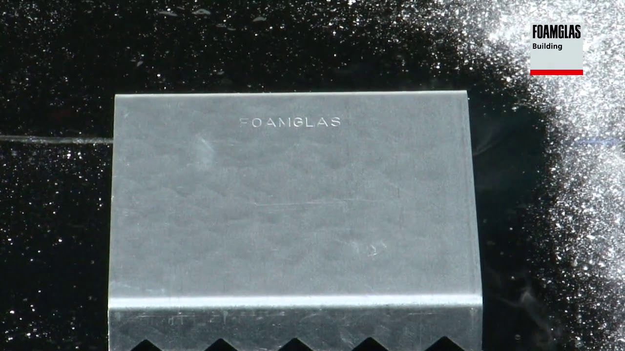Kompaktdach auf Trapezblech,  FOAMGLAS® Platten mit Heissbitumen und Krallenplatten, Stehfalzbleche