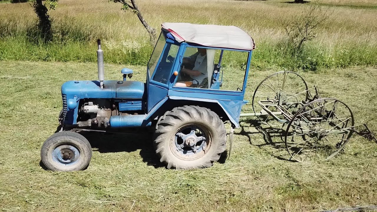 Zetor 25 A + koňský vidlový obraceč sena (18.6.2022)