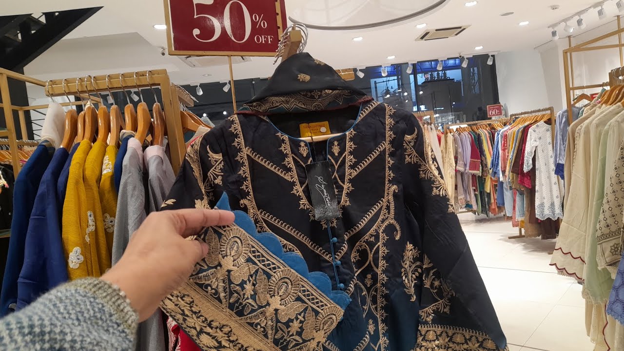 Sana Safinaz flat 70% off off sale|1 February 2024
