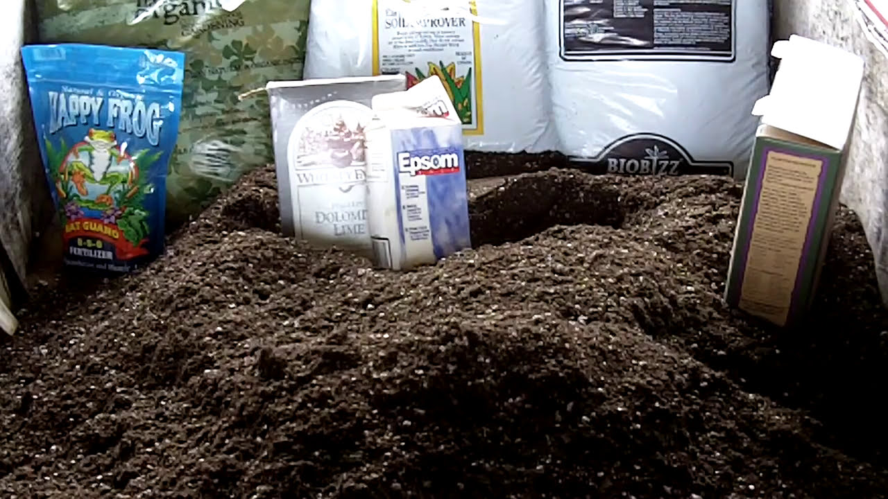 Up Close and personal Mixing Super Soil