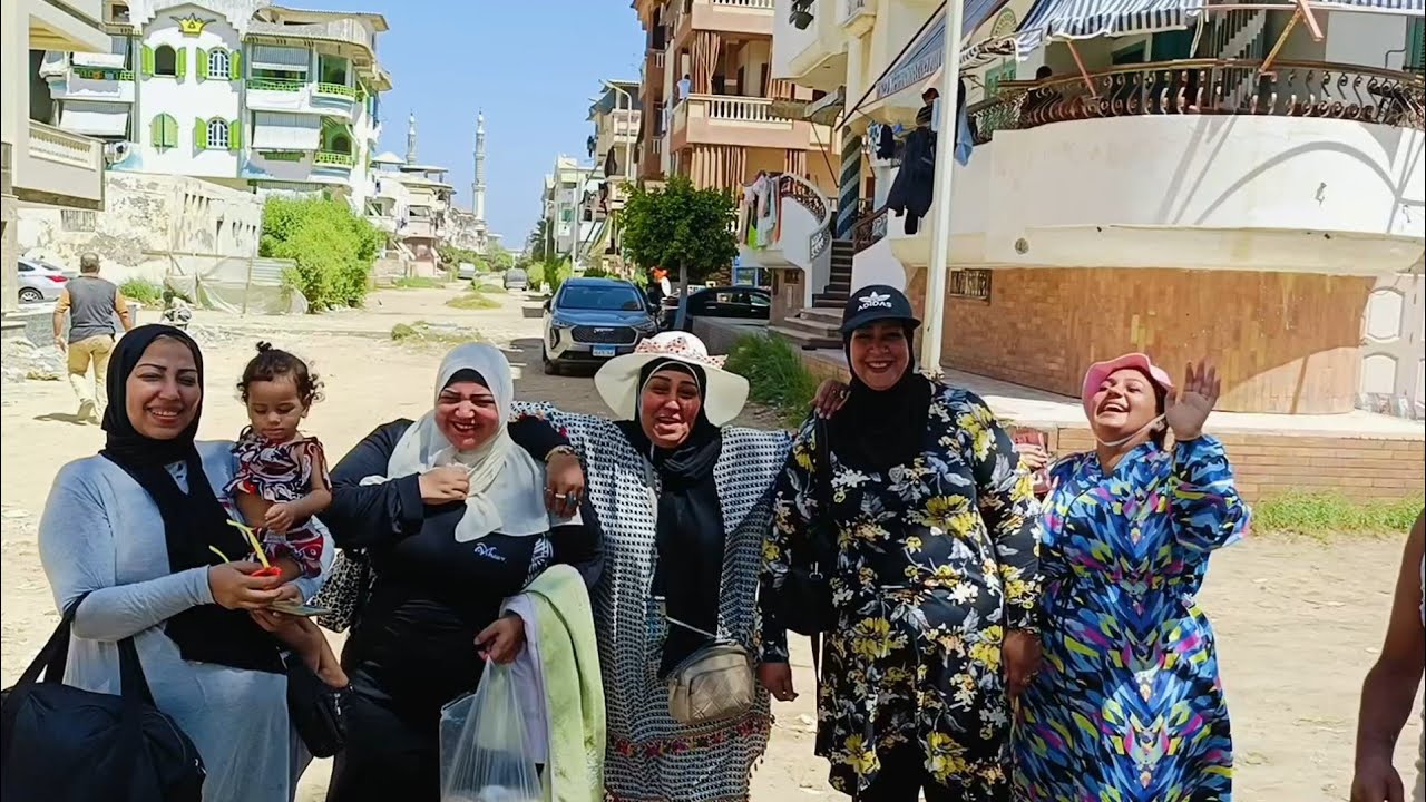 يومنا كامل في المصيف 🏊 سافرنا فجاه مع العيله يا فرحتنا ولمتنا🥰 نزلنا البحر كلنا واتبسطنا 💃