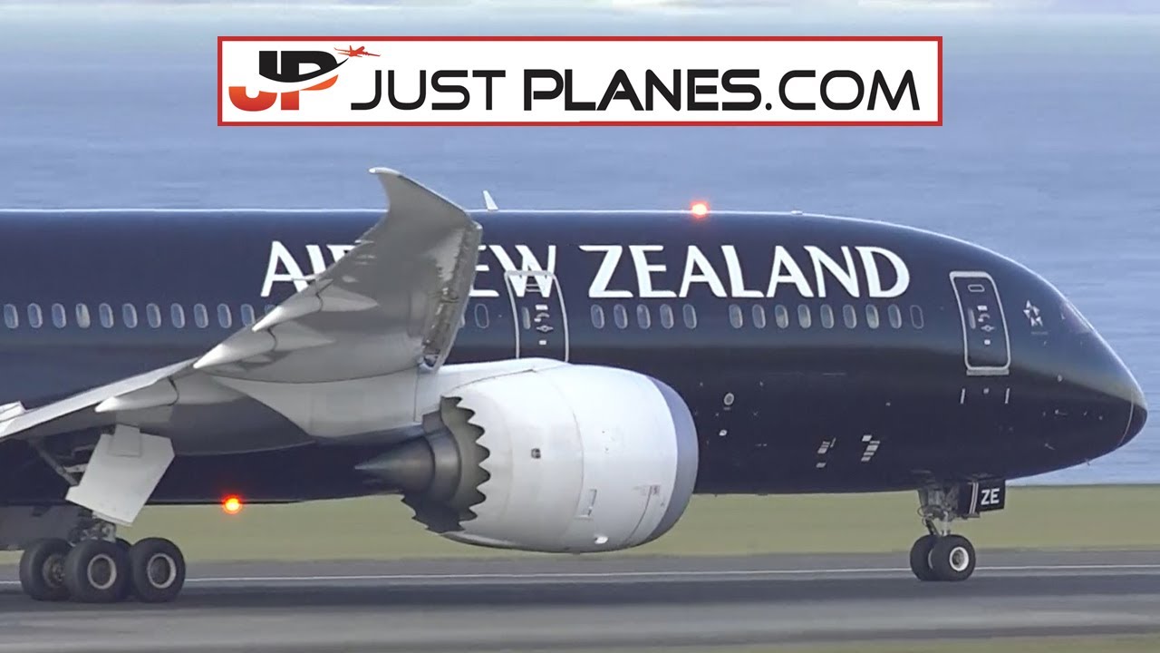 Plane Spotting at AUCKLAND AIRPORT by JustPlanes