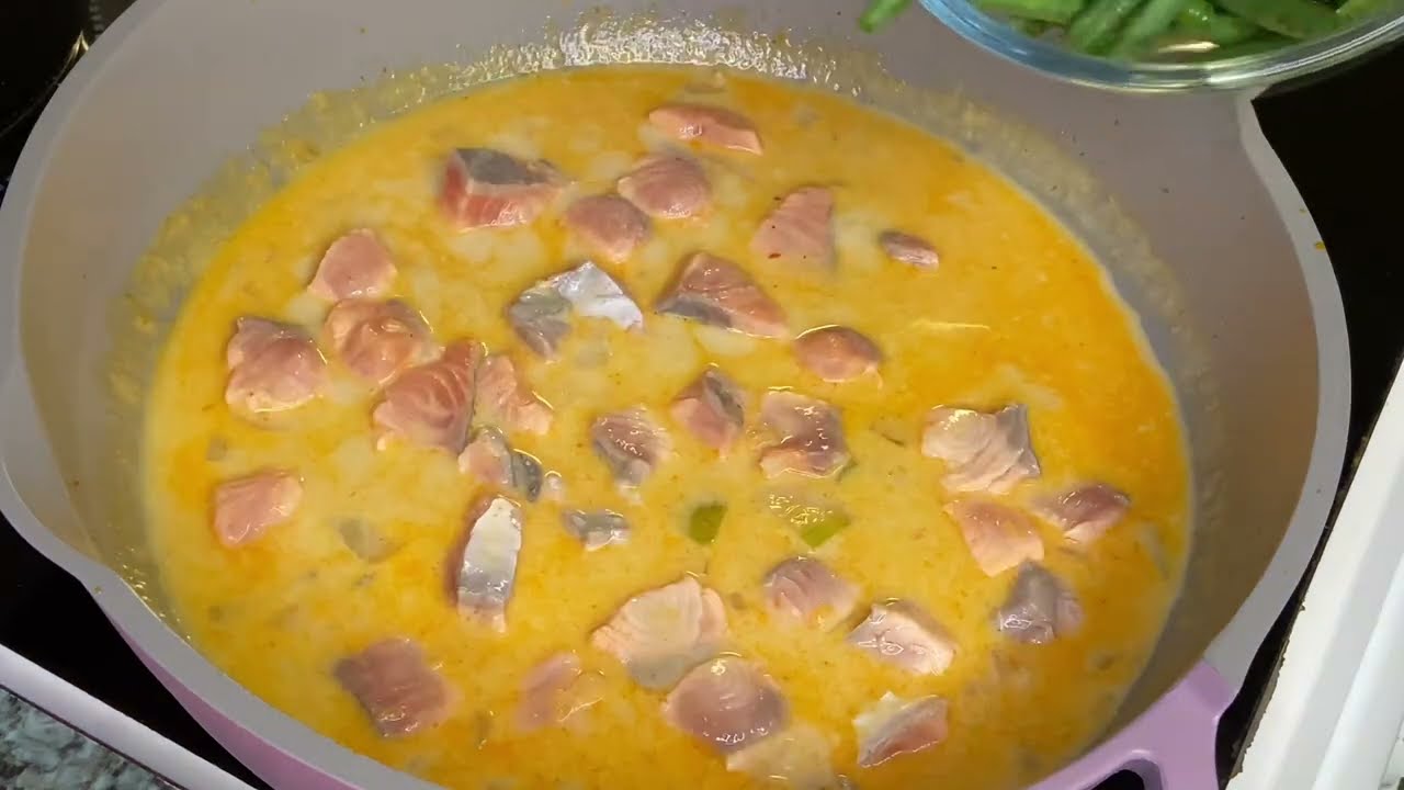 DELICIOUS ASIAN STYLE FISH CURRY!👩‍🍳