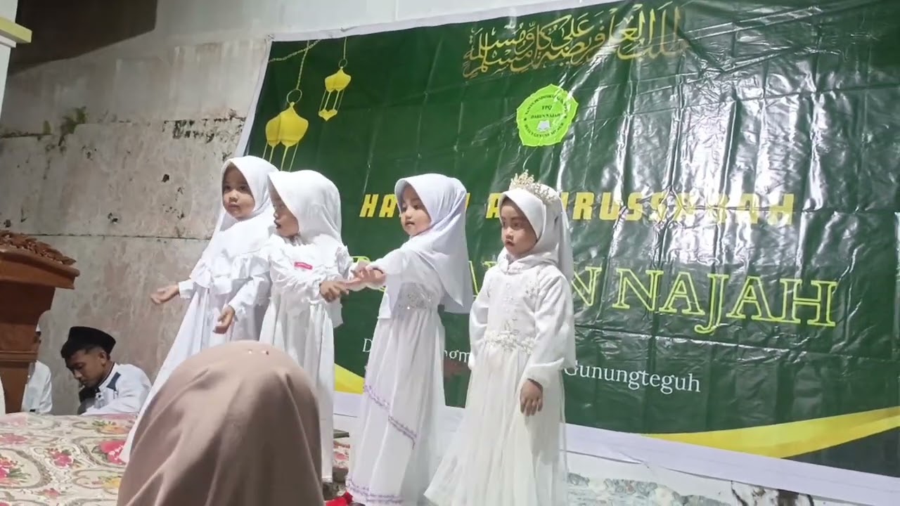 Tarian Islami - ISYFA'LANA - Penampilan Santri 