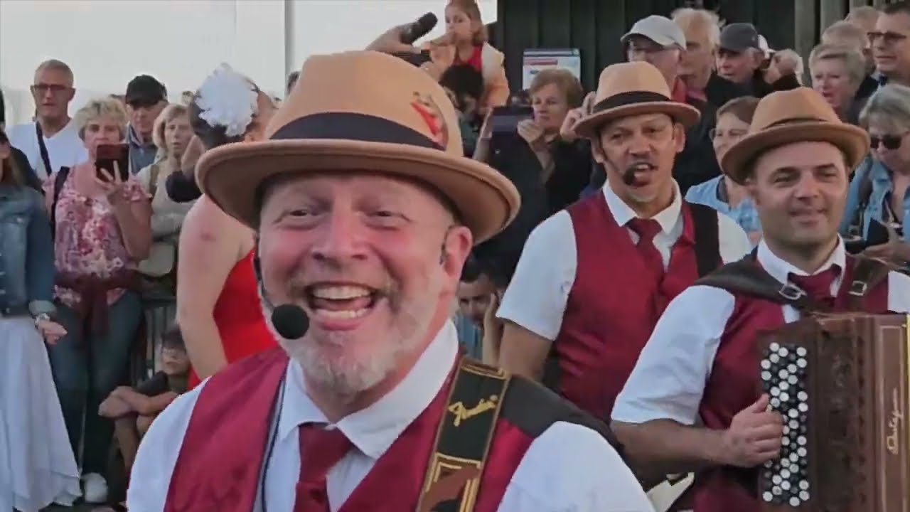 Le Brass – Best Of Live 2025 | Groupe Rhythm’n Blues en Déambulation