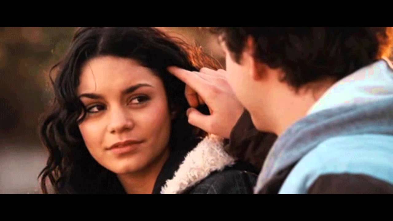 Criada Por Chicos Trailer 