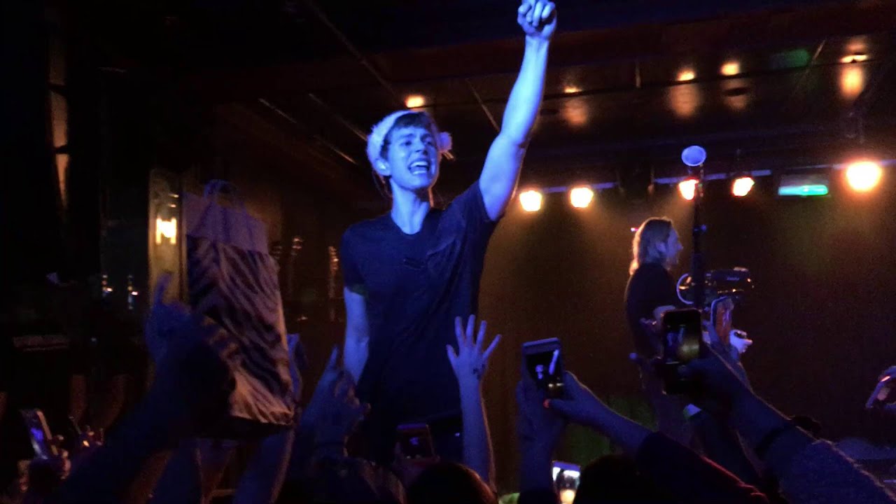 The Vamps - Wake Up (Marlin Room at Webster Hall 12/16/15 NYC) LIVE