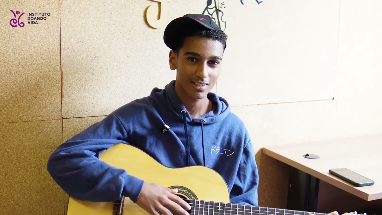 Oficina de Violão no IDV | Música, aprendizado e novas oportunidades para a comunidade