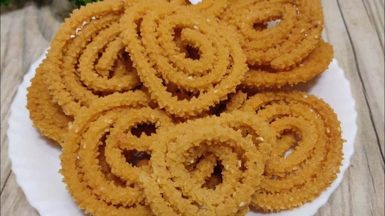 ಕೇವಲ 10 ನಿಮಿಷಗಳಲ್ಲಿ ಮಾಡಿ ಗರಿಗರಿಯಾದ ಚಕ್ಲಿ | Instant chakli recipe in 10 minutes | Easy chakli recipe