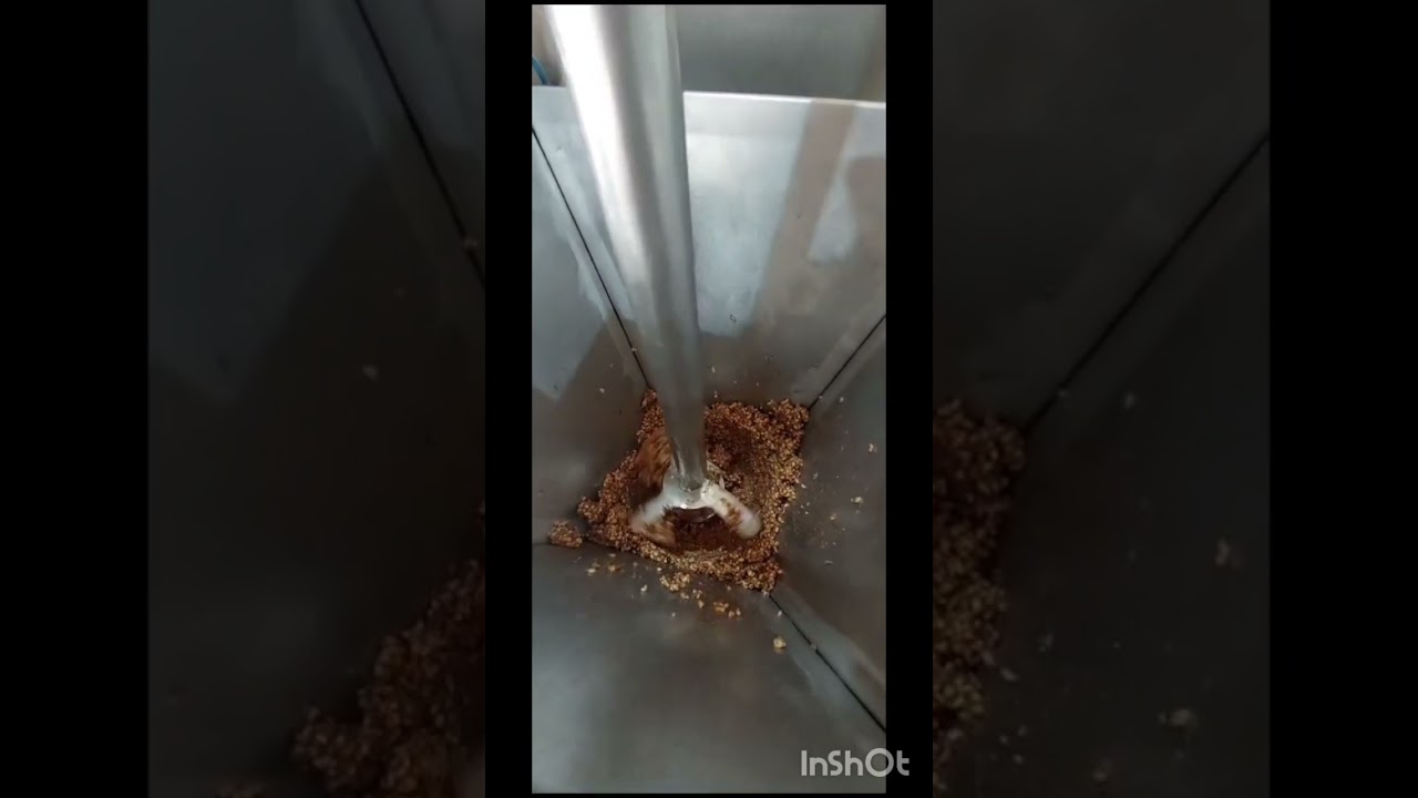 ماكينة لف ورق العنب