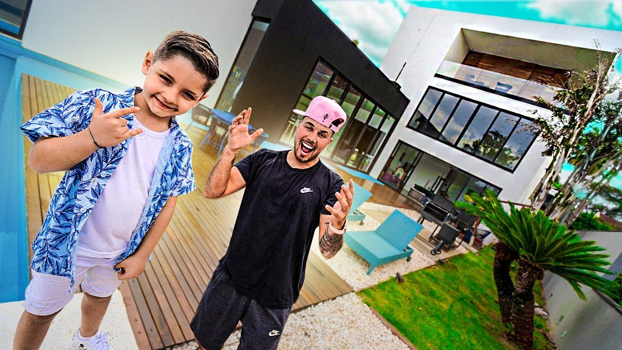 FIZ UMA FESTA SURPRESA PRO INSCRITO NA CASA DOS HUNTERS!!