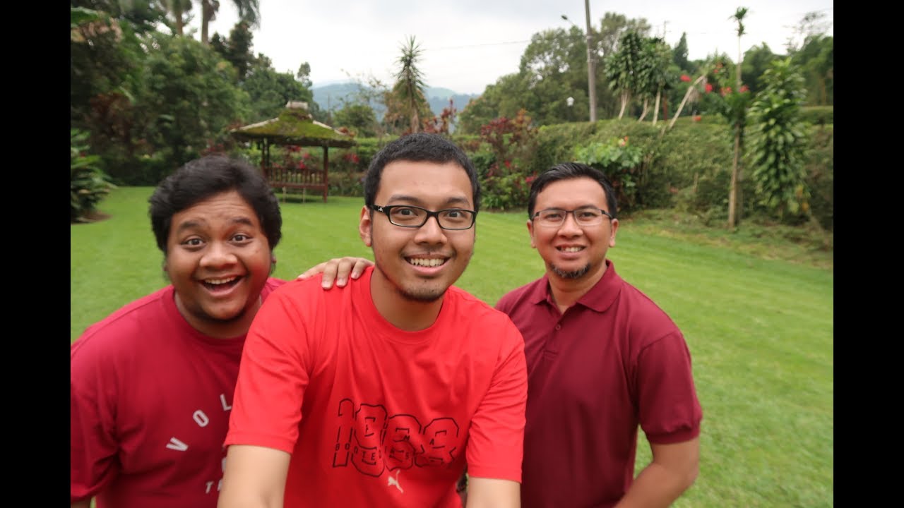 Vlogg Random Liburan Tara Arts - Keluarga Sentolop Main Golf