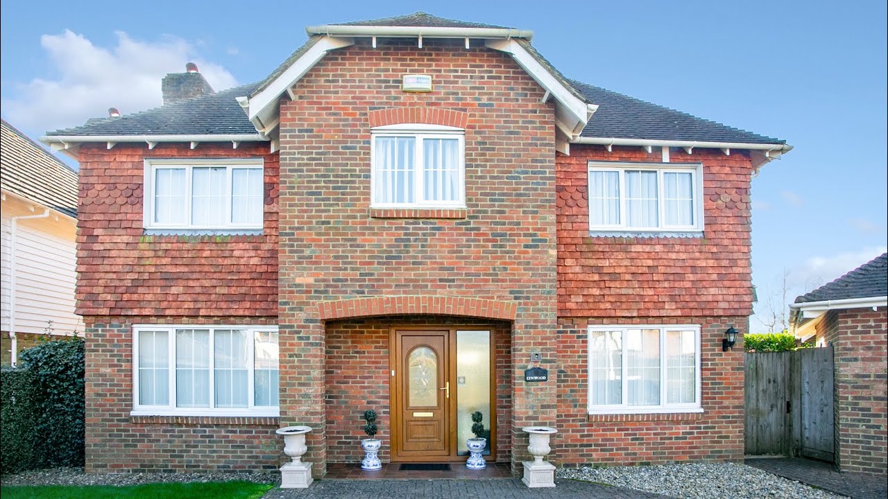 2 Meadow Close, Hawkinge, CT18 7PS. £635,000. To view call Lawrence & Co on 01303 266022